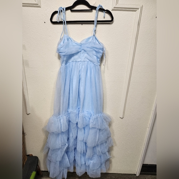Lulus Endlessly Darling Light Blue Mesh Tiered Tie-Strap Maxi Dress M Wedding - Picture 8 of 9